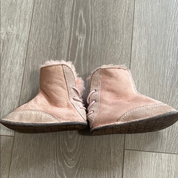 UGG Infant Toddler Sz S 5 Girls Pink Sheepskin Boots Winter Warm Sherpa Leather - Picture 5 of 8
